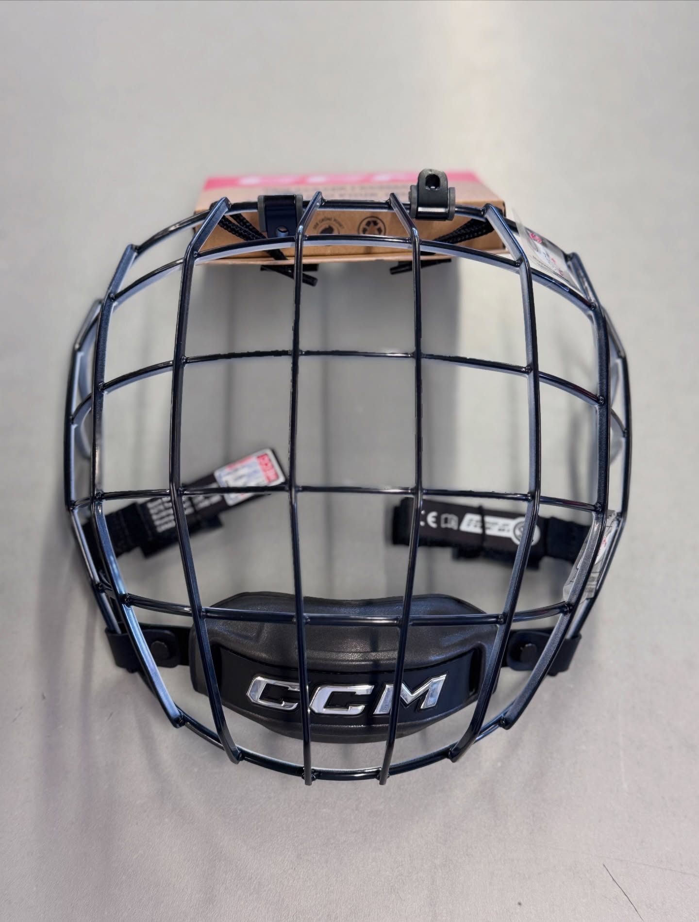 🔥 Das neue @ccmhockey Pro Cage ist endlich bei uns eingetroffen!

Erhältlich in…